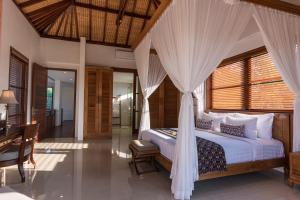 Villa Rusa Biru - Stylish & Modern with Cook, Canggu
