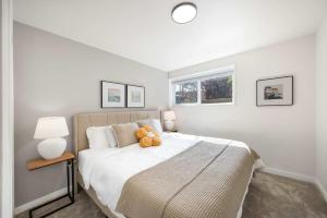 Brand New 2BR Queen Anne Condo Designers Taste