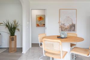 Westside Lake and Bay - Altona