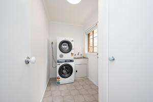 Westside Lake and Bay - Altona