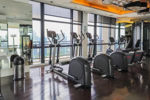 Free Parking at Gramercy with Big TV and Fast WiFi