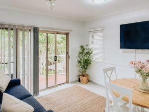 Cairns Coral Oasis - Holloways Beach