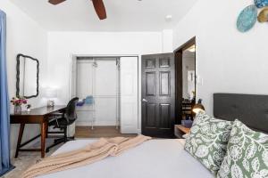 Cozy 2BR Next to Design District & Free Parking