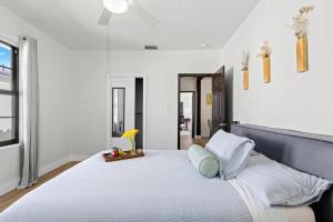 Cozy 2BR Next to Design District & Free Parking