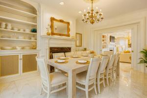 Historic 1790s Old Town Gem 5BR with Parking - Prince Street