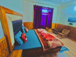 Diya Palace Kasol with Parking in Main kasol