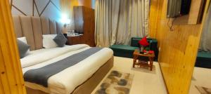 Shail Shikhar Heritage Inn
