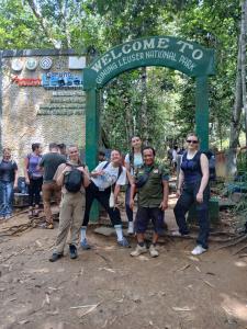 BACKPACKER LODGE Trekking & Transport