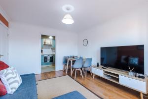 Stunning Home, Perfect for Groups, FREE Parking!