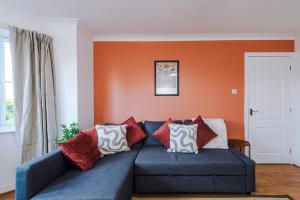 Stunning Home, Perfect for Groups, FREE Parking!