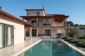 Luxury Villa Wave heated pool sauna