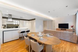 Bluewaters Residences 1BR Prime Sea and Ain View