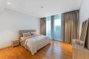 Bluewaters Residences 1BR Prime Sea and Ain View