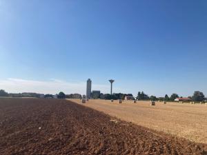 Cottage di design con giardino