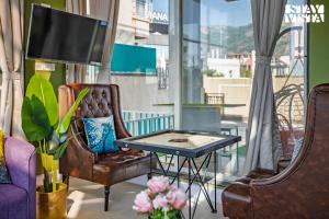 Pristine Peak at Zenith Villa by VEO