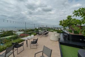 Seaphere Residence by Prop Hopper