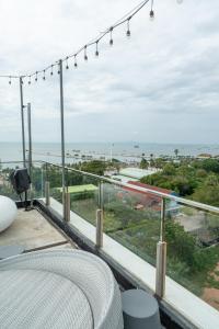 Seaphere Residence by Prop Hopper