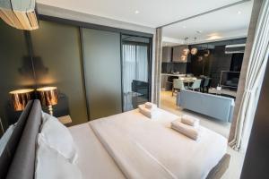 Seaphere Residence by Prop Hopper