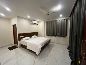 HOTEL SVR grand