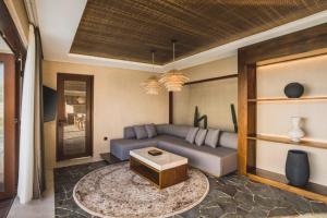 Ilona Family Room 2 BR Sea View With Private Pool ZN389