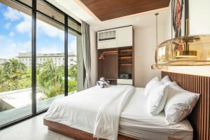 Blissful 5BR Canggu Escape 400 m to Beach