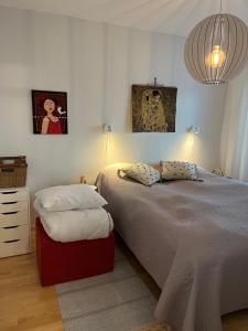 Best location aurora flat!