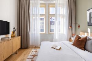 TurnKey I Main Bus Station Apartments