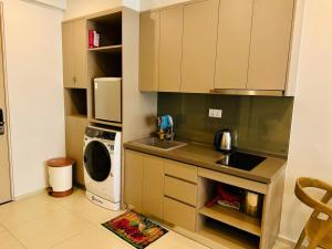 Erica House - The Song Vũng Tàu