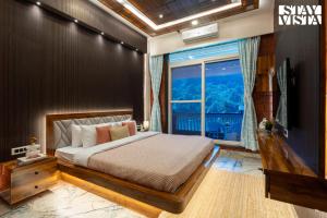 StayVista at The Red Creek with BBQ and Bonfire