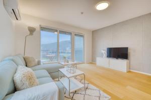 Modern 4-Room Home with Office in a Quiet Area