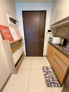 One Bedroom with Netflix at Uptown Residences, BGC, Taguig