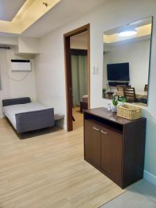 1bedroom suite 50th floor with balcony and bathtub at Horizons 101 tower 1