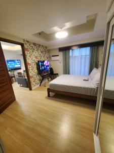 1bedroom suite 50th floor with balcony and bathtub at Horizons 101 tower 1