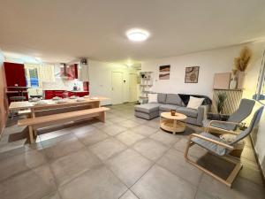 Le Bohème Roosevelt - T4 tram Eurexpo-OL Valley