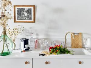 Lovely Farmhouse In Historic Estate