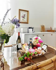 Lovely Farmhouse In Historic Estate