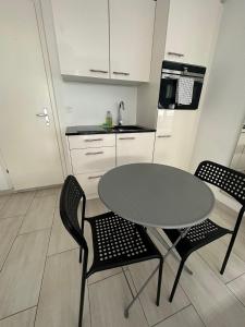 Studio in Basel, Basel Card