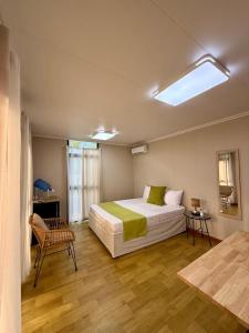 ROYAL SUITES - PORT BARTON