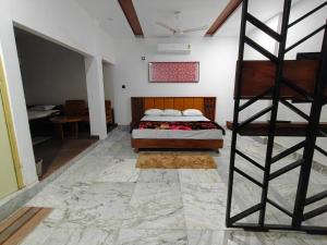 Apun Majuli Guest House