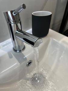 Urban City Centre Apartment 2 Private Parking