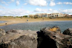 V0382 - Appart 6 couchages en front de mer dans résidence avec piscine