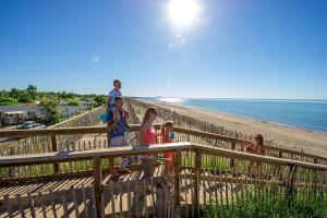 V0382 - Appart 6 couchages en front de mer dans résidence avec piscine
