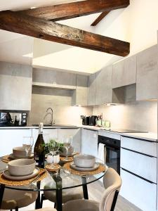 Urban City Centre Apartment 1 Private Parking