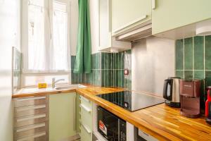 Renovated AC apartment 10 min to eiffel Tower