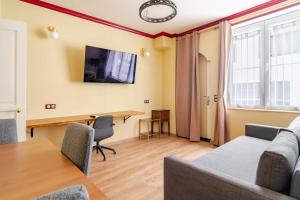 Renovated AC apartment 10 min to eiffel Tower