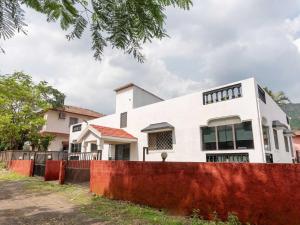 Bubble Nest Villa by Palette Homes | 2BHK | Jacuzzi | Pool | Lonavala