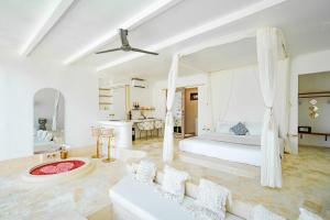Mare 1BR Romantic Villa, 5 Min to Thomas Beach