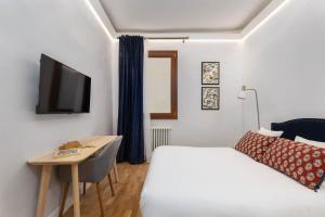 Augustus Suite Vw Duomo Apt w 3 bad 3 bat Ac