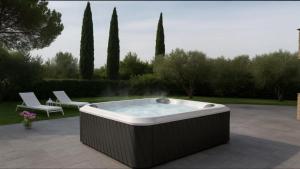 Villa Ines with pool and Jacuzzi hot tube