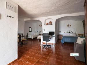 Living Artenara - CAVE HOUSE & TERRACE Adults Only
